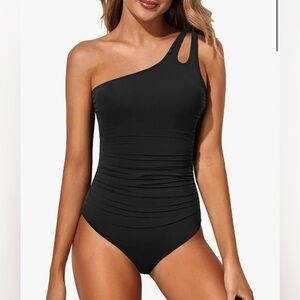 NWT Holipick Asymmetrical One Shoulder Ruched Black Swimsuit Brand New Sz Medium